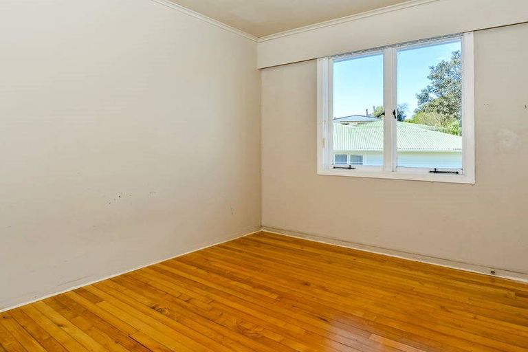 Photo of property in 5 Waverley Avenue, Glenfield, Auckland, 0629