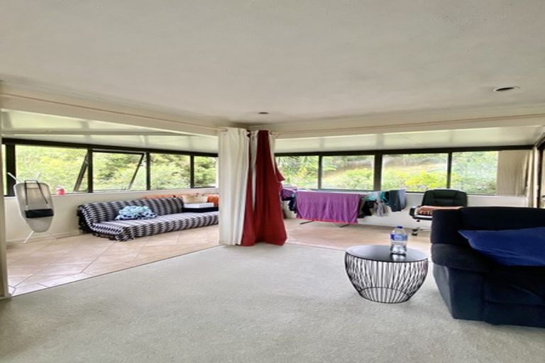 Photo of property in 102 Stapleford Crescent, Browns Bay, Auckland, 0630