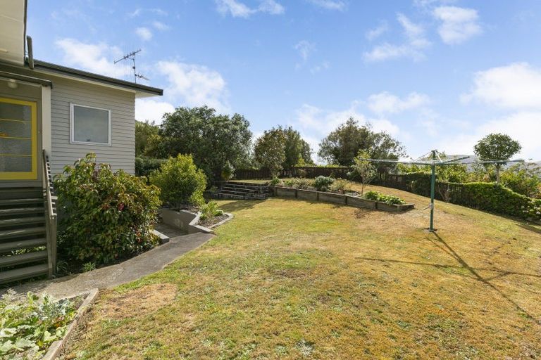 Photo of property in 17 Westhaven Drive, Tawa, Wellington, 5028