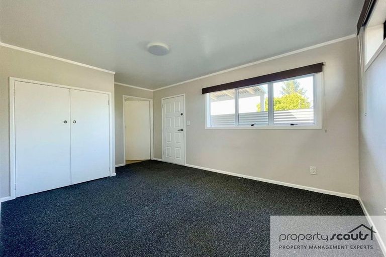 Photo of property in 98/98a Glenpark Avenue, Frankleigh Park, New Plymouth, 4310