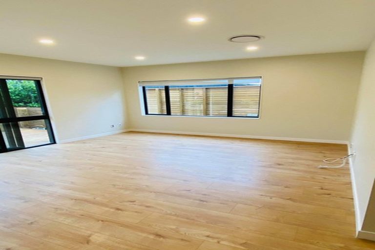 Photo of property in 23b Westgate Drive, Westgate, Auckland, 0614