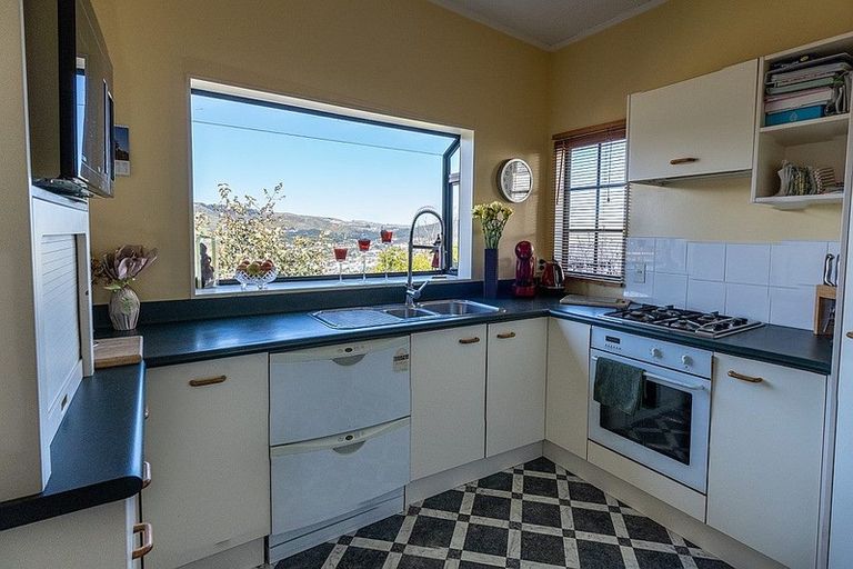 Photo of property in 7 Chastudon Place, Tawa, Wellington, 5028