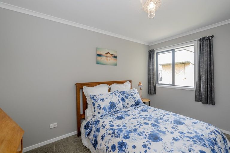 Photo of property in 21 Forbes Road, Foxton Beach, Foxton, 4815