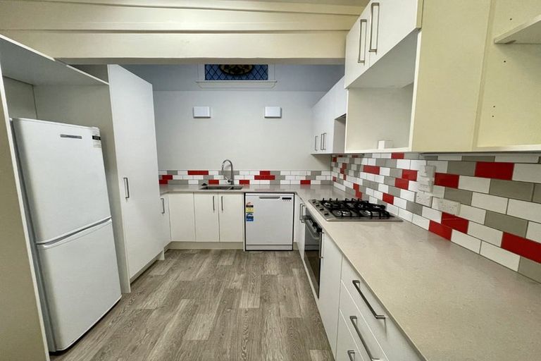 Photo of property in 8 Ascot Street, Thorndon, Wellington, 6011