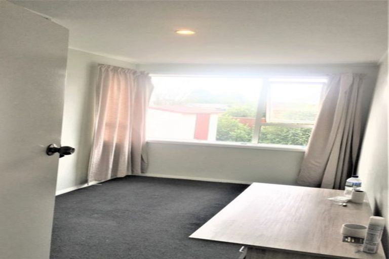 Photo of property in 3a Dickson Crescent, Hornby, Christchurch, 8042