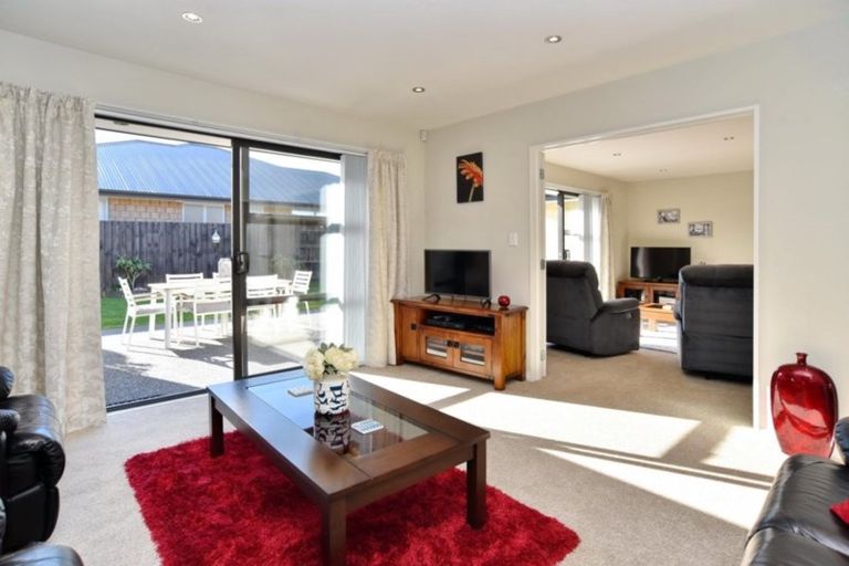 Photo of property in 32 Kotare Avenue, Rangiora, 7400