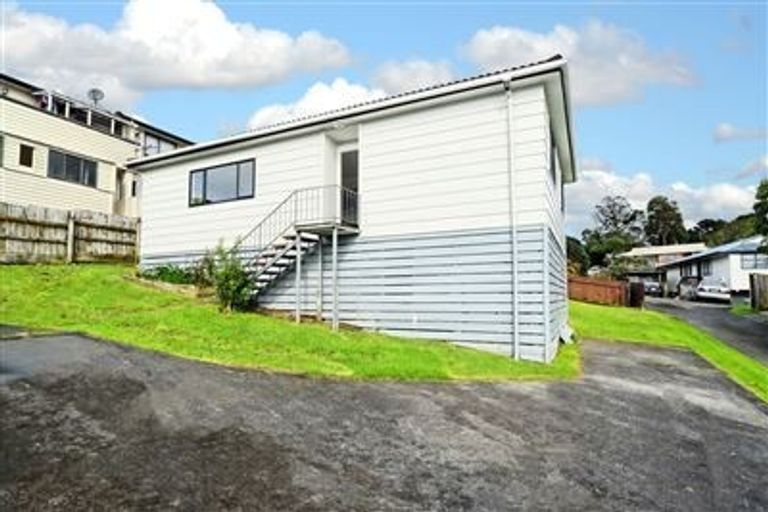 Photo of property in 2/9 Danube Lane, Glen Eden, Auckland, 0602