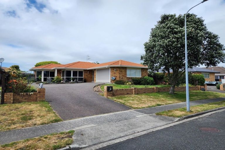 Photo of property in 37 Lotus Avenue, Mount Maunganui, 3116