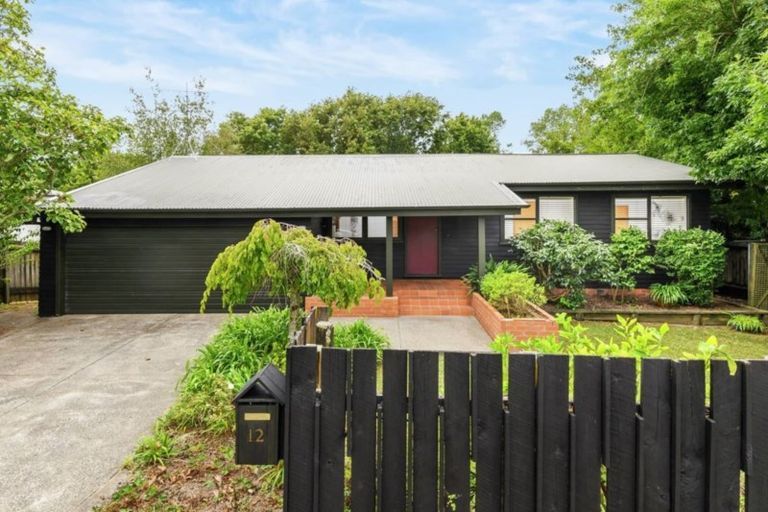 Photo of property in 12 Grove Lane, Kelvin Heights, Queenstown, 9300