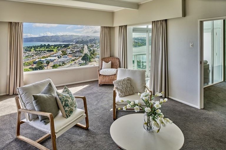 Photo of property in 58 Kiriwai Road, Paremata, Porirua, 5024