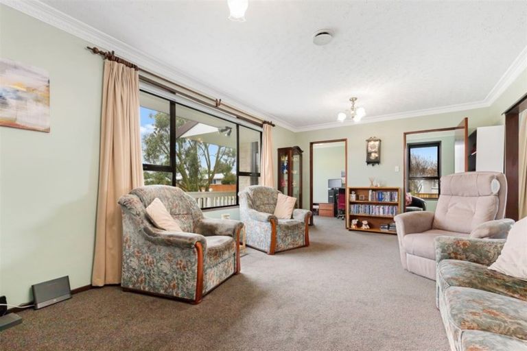 Photo of property in 19 Craven Street, Sockburn, Christchurch, 8042