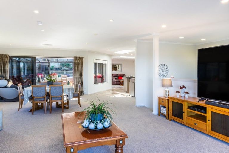 Photo of property in 2 Julies Way, Rangatira Park, Taupo, 3330