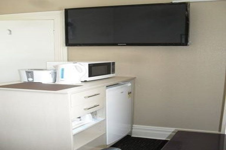 Photo of property in 54 Queen Street, North Dunedin, Dunedin, 9016