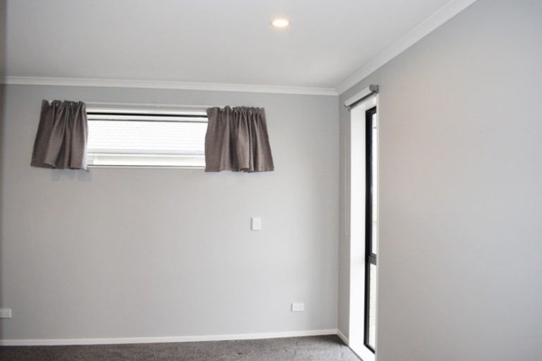 Photo of property in 3 Waihurihia Street, Otaki, 5512