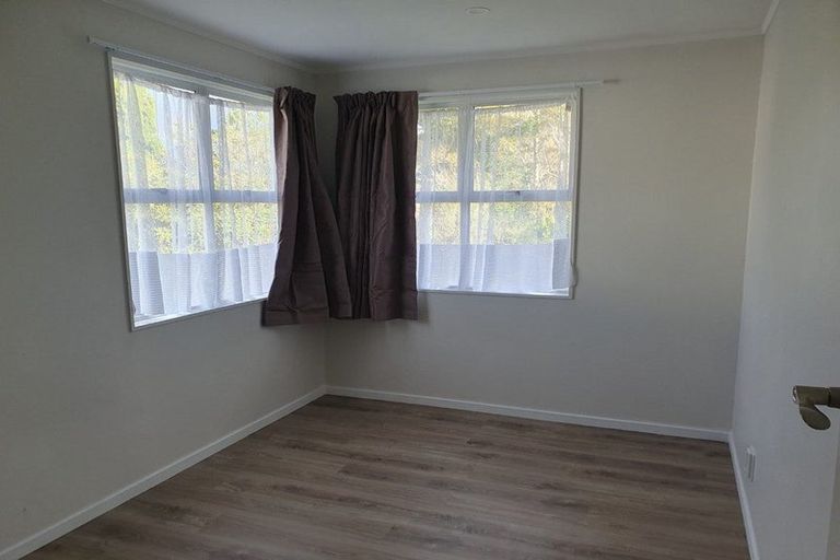 Photo of property in 2/5 Oates Road, Glen Eden, Auckland, 0602