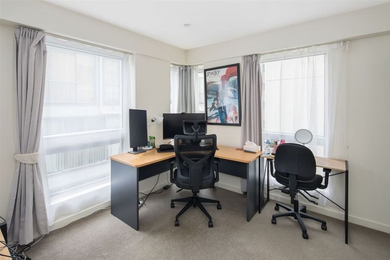 Photo of property in Terrace Heights Apartments, 5f/163 The Terrace, Wellington Central, Wellington, 6011