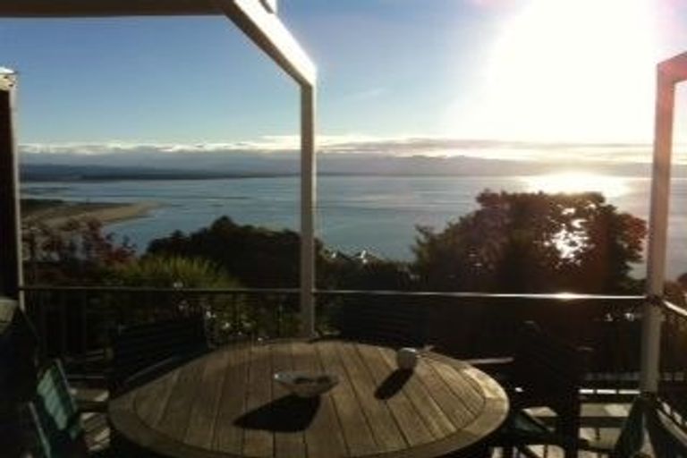 Photo of property in 16 Moncrieff Avenue, Britannia Heights, Nelson, 7010