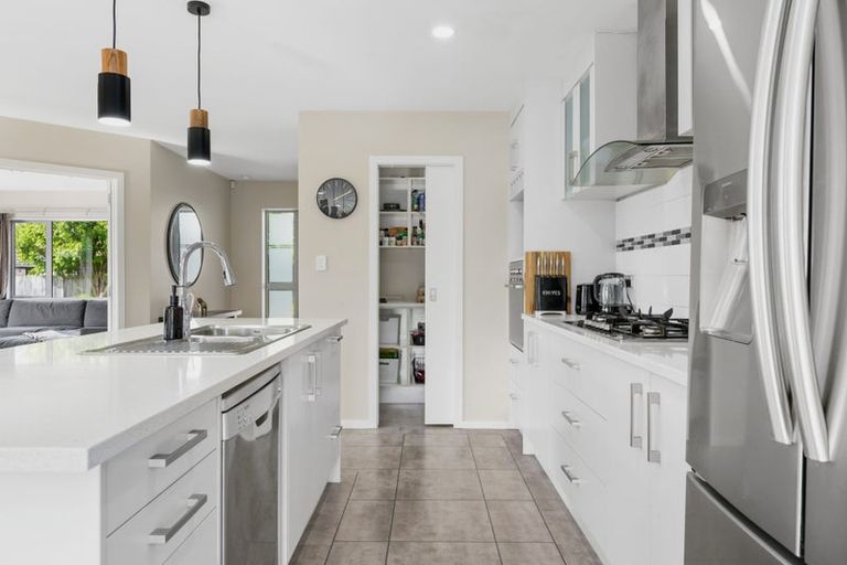 Photo of property in 16 Cole Thomas Place, Huntington, Hamilton, 3210