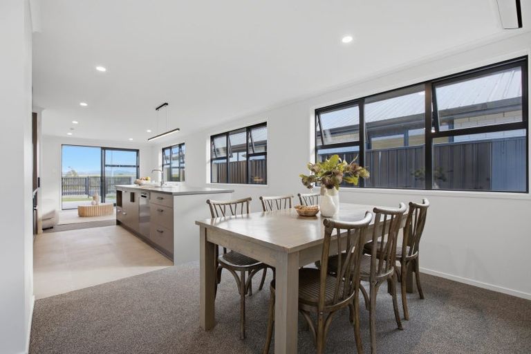 Photo of property in 64 Empire Crescent, Papamoa, 3118