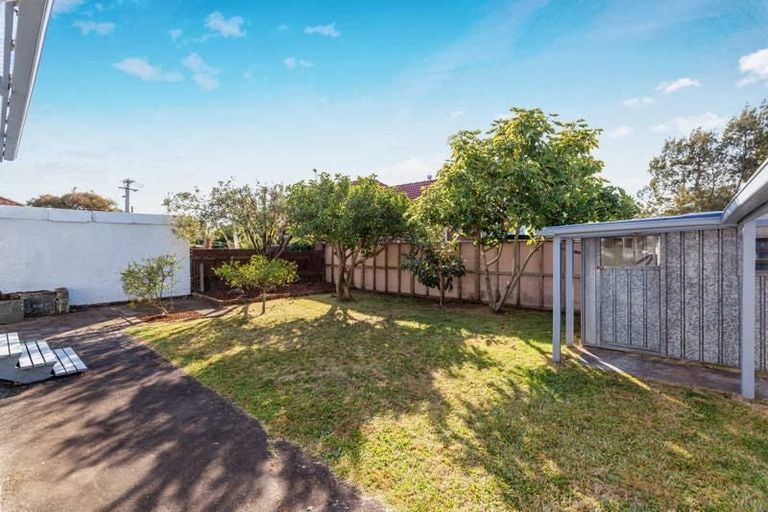 Photo of property in 22 Kiwitea Street, Sandringham, Auckland, 1041