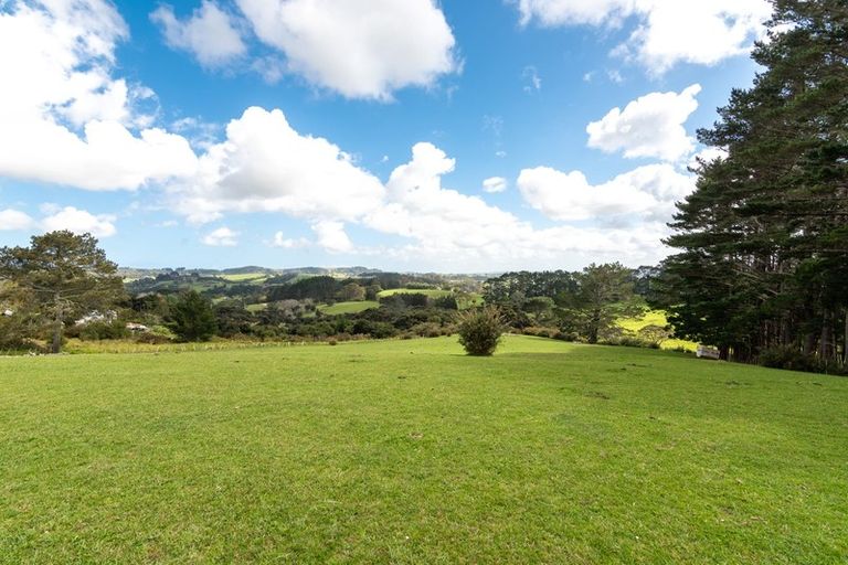 Photo of property in 93 Mcentee Road, Waitakere, Auckland, 0816