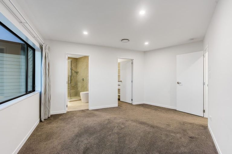 Photo of property in 16 Moki Place, Long Bay, Auckland, 0630