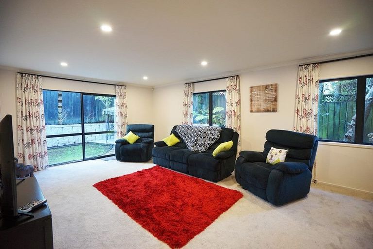 Photo of property in 26 Barlow Place, Chatswood, Auckland, 0626