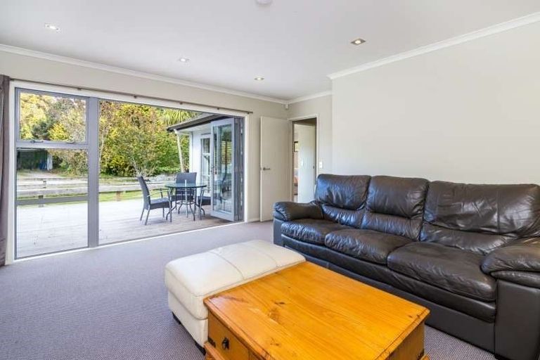 Photo of property in 1/253 Mapara Road, Acacia Bay, Taupo, 3385