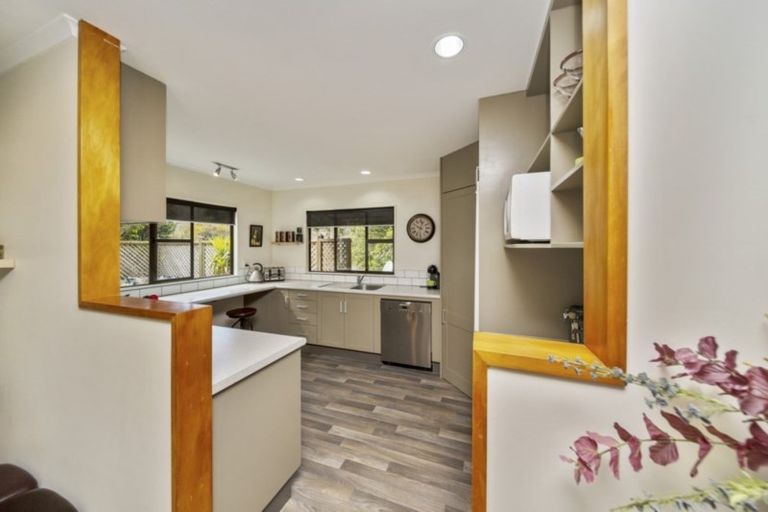 Photo of property in 12c Marina Grove, Frankleigh Park, New Plymouth, 4310