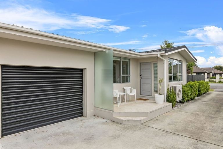 Photo of property in 1/36 Condell Avenue, Papanui, Christchurch, 8053