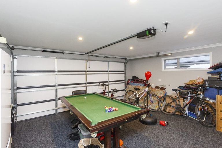 Photo of property in 16 Freedom Drive, Kelvin Grove, Palmerston North, 4414