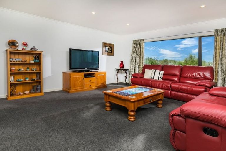 Photo of property in 61c Rautahi Terrace, Redvale, Albany, 0792