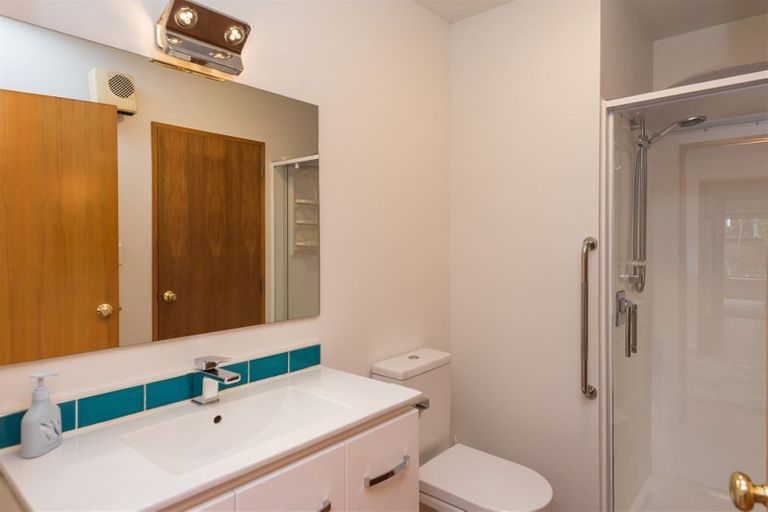 Photo of property in 267 Memorial Avenue, Burnside, Christchurch, 8053