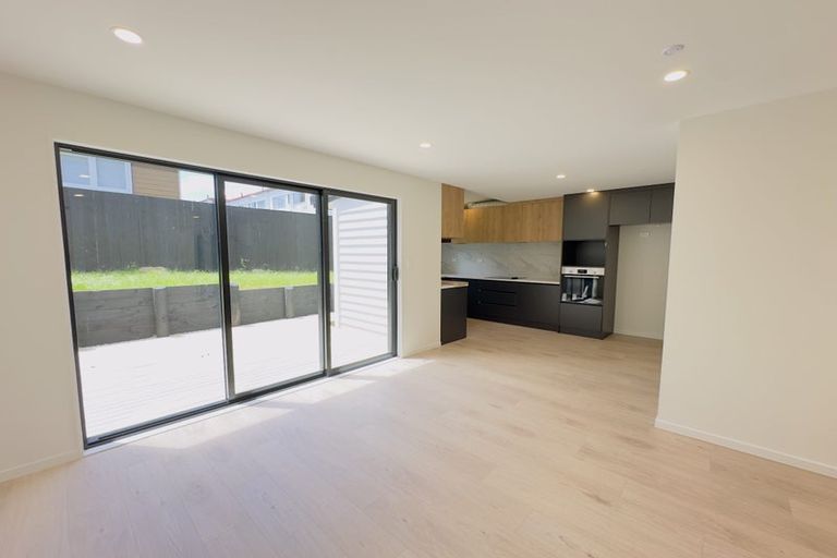 Photo of property in 11/13 Arawa Street, New Lynn, Auckland, 0600