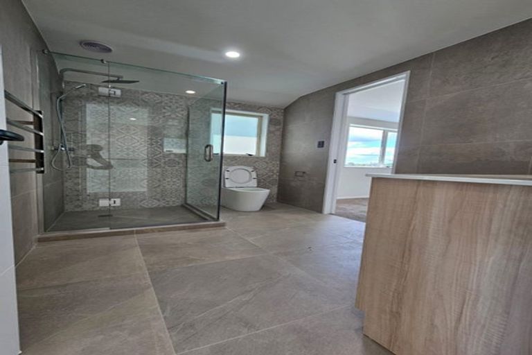 Photo of property in 8 Ritetai Street, Clarks Beach, 2122