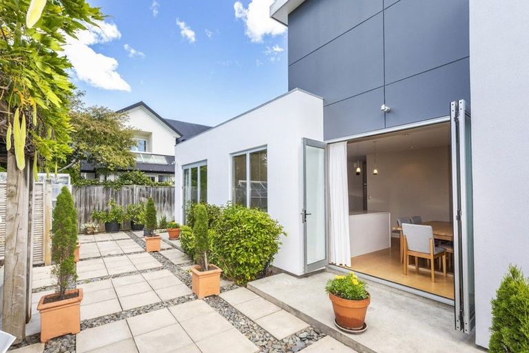 Photo of property in 59 Murray Place, St Albans, Christchurch, 8014