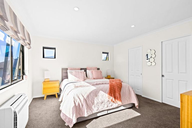 Photo of property in 12 Gold Street, Albany Heights, Auckland, 0632