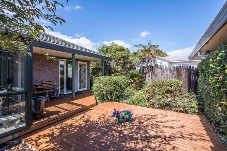 Photo of property in 62 Matatua Road, Raumati Beach, Paraparaumu, 5032