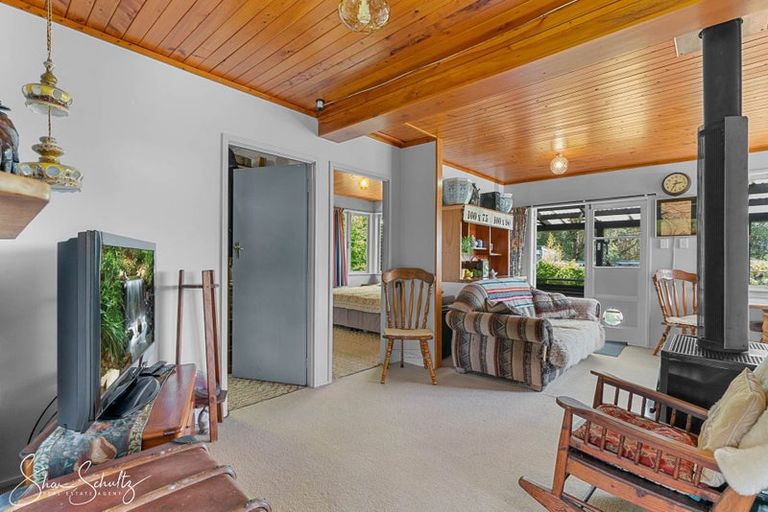 Photo of property in 2305 State Highway 12, Paparoa, 0571