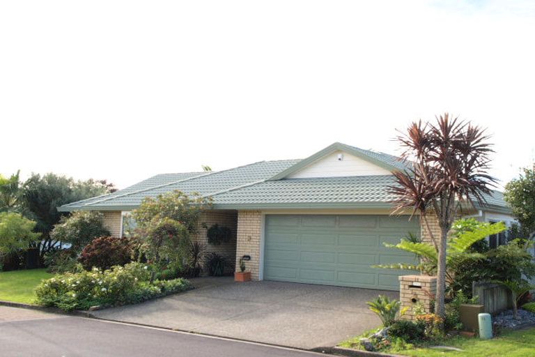 Photo of property in 2 Caldbeck Rise, Northpark, Auckland, 2013