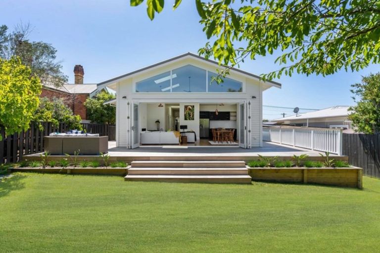 Photo of property in 11 Empire Road, Devonport, Auckland, 0624