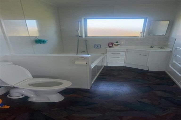 Photo of property in 44 Otaraoa Road, Motunui, Waitara, 4383