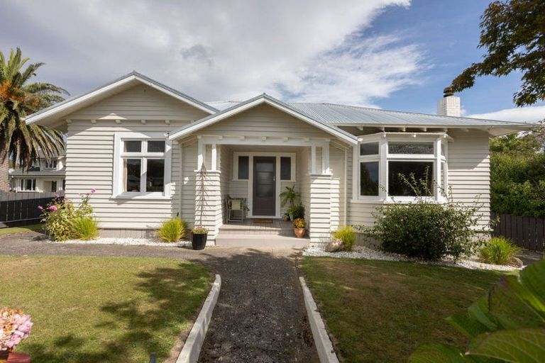 Photo of property in 25 Hospital Street, Dannevirke, 4930