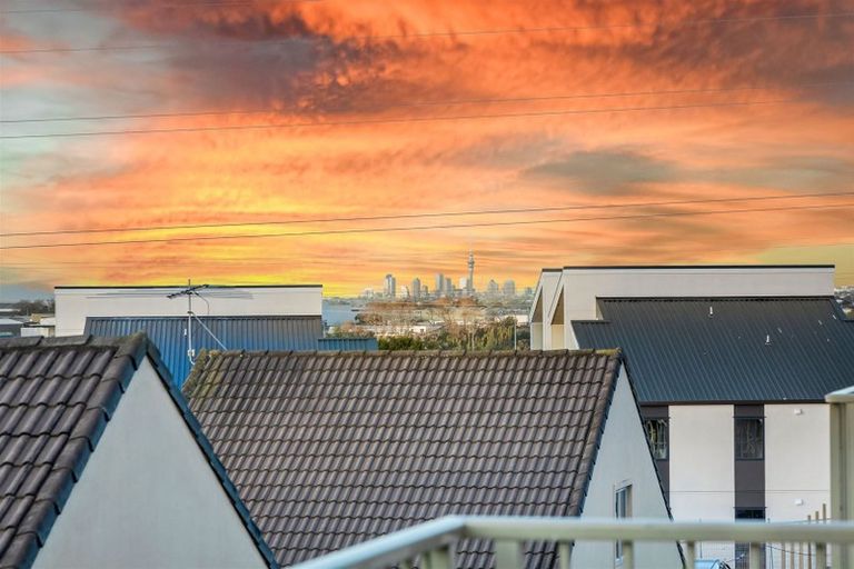 Photo of property in St Claire Village, 180/172 Mcleod Road, Te Atatu South, Auckland, 0610