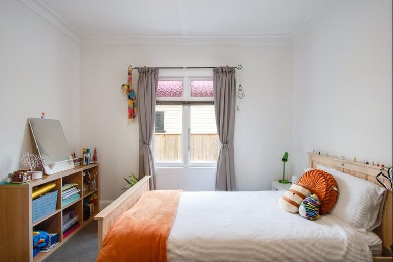 Photo of property in 10 Creagh Street, Te Awa, Napier, 4110