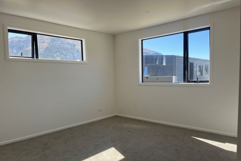 Photo of property in 181 Burdon Loop, Lake Hawea, 9382