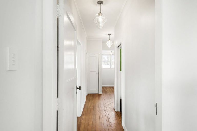 Photo of property in 16 Achilles Crescent, Narrow Neck, Auckland, 0624