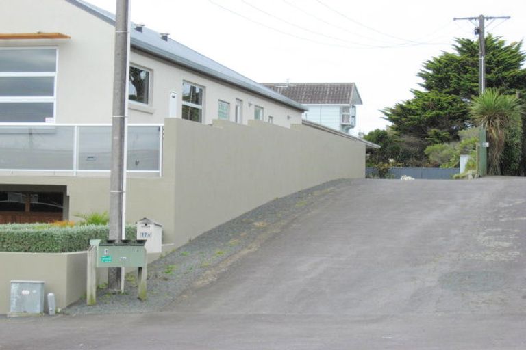Photo of property in 15a Mangorei Road, Strandon, New Plymouth, 4312