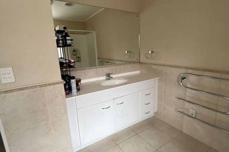 Photo of property in 2 Gairloch Place, Wattle Downs, Auckland, 2103