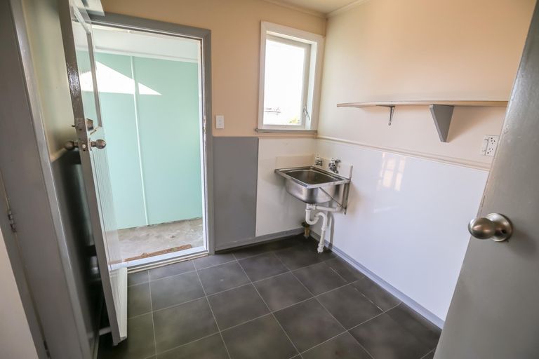 Photo of property in 10 Robert Grigg Place, Hamilton East, Hamilton, 3216